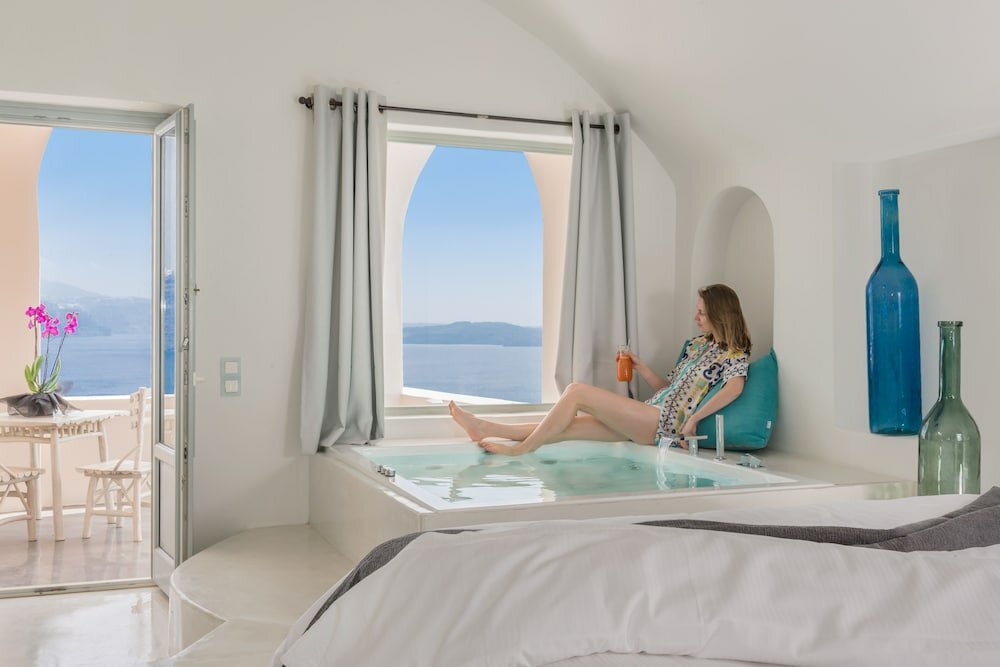 Фото Andronis Luxury Suites