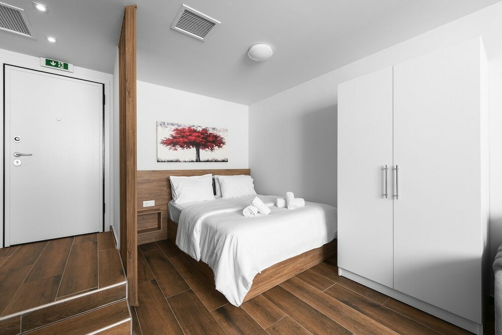 Фото New Yorker Nilie Hospitality Mgmt