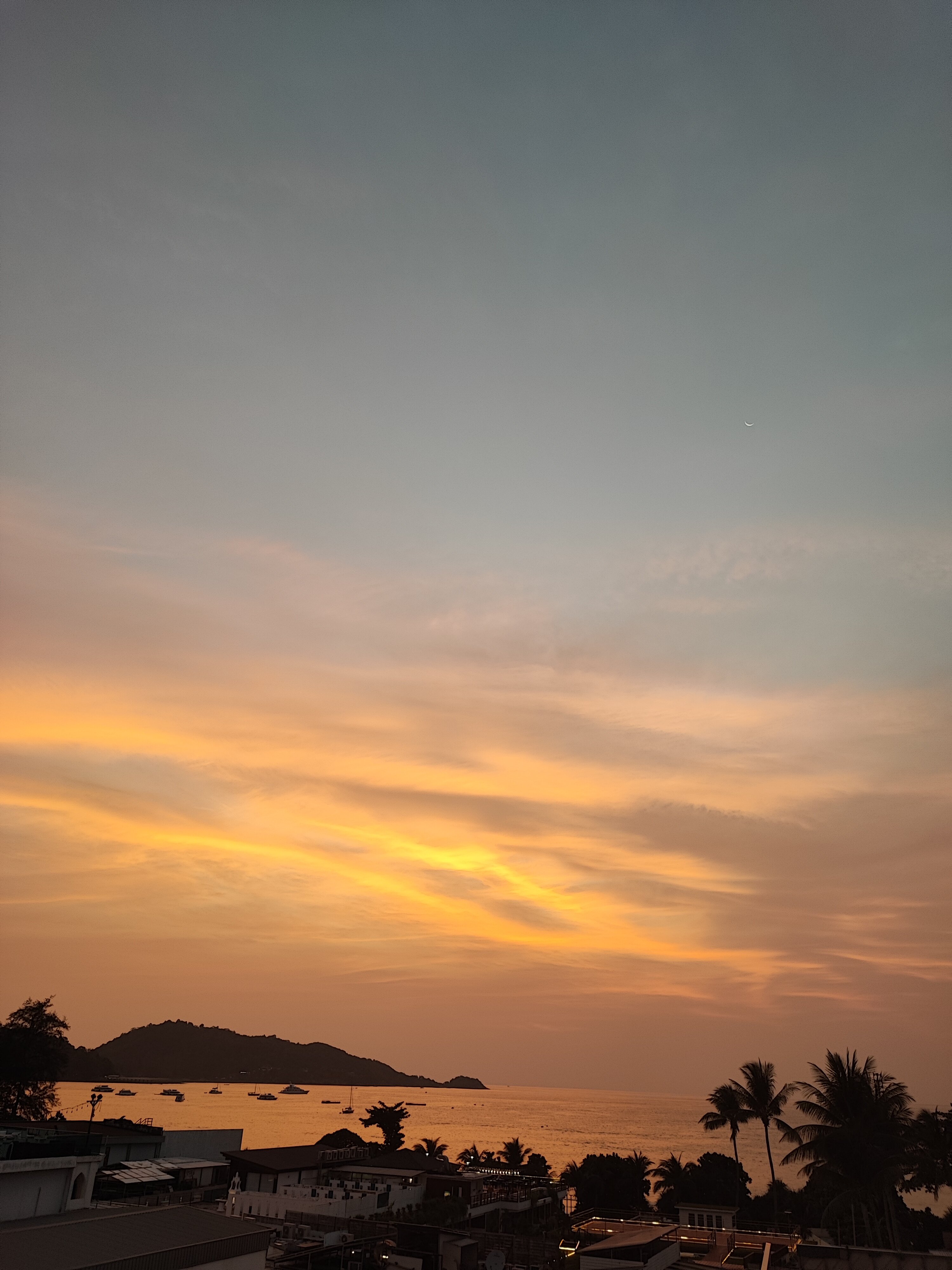 Фото Hotel Clover Patong Phuket