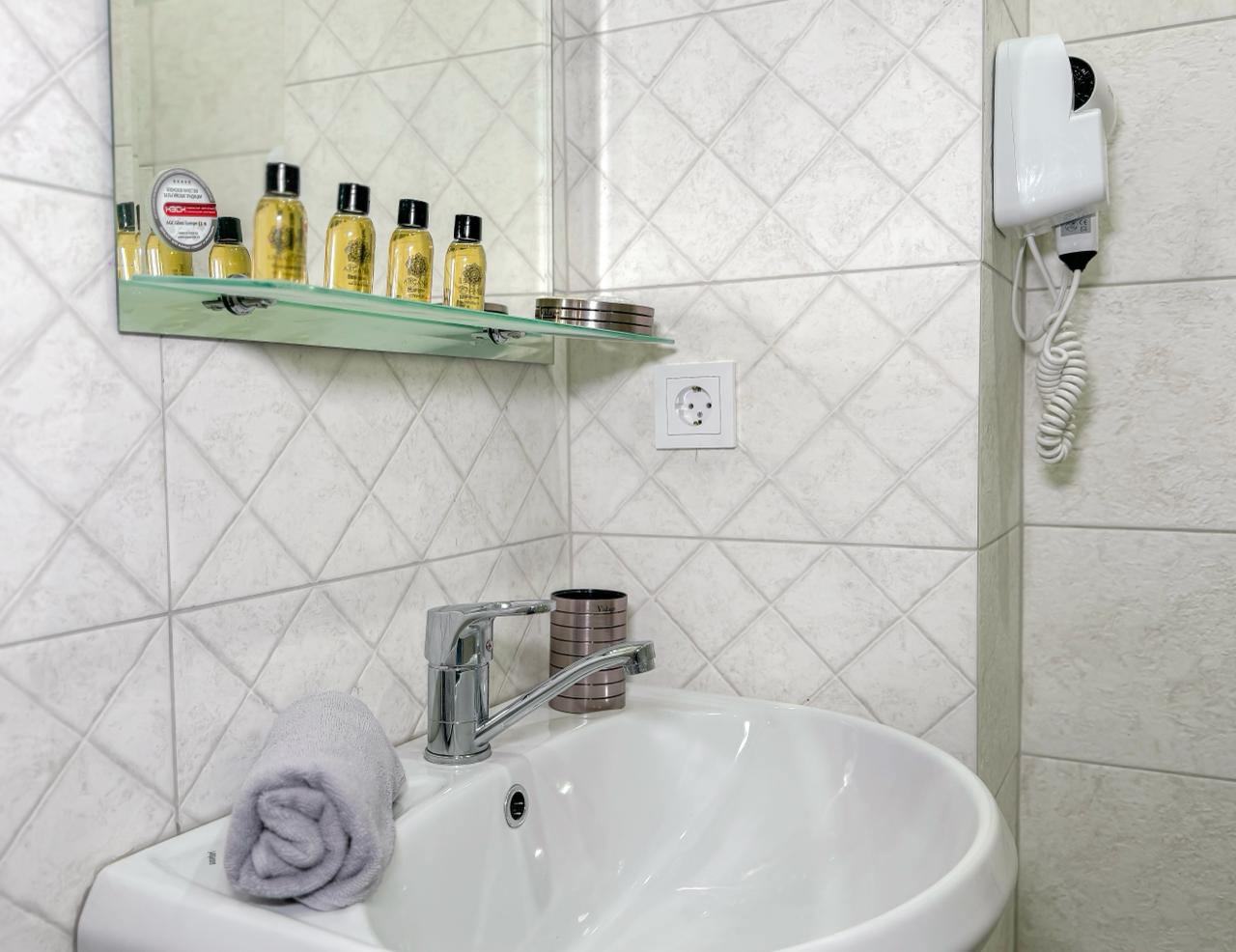 Фото Консул