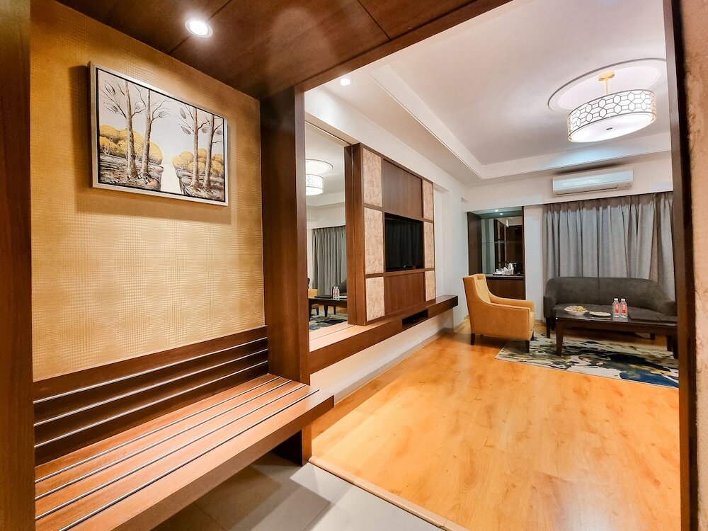 Фото Hotel Express Inn