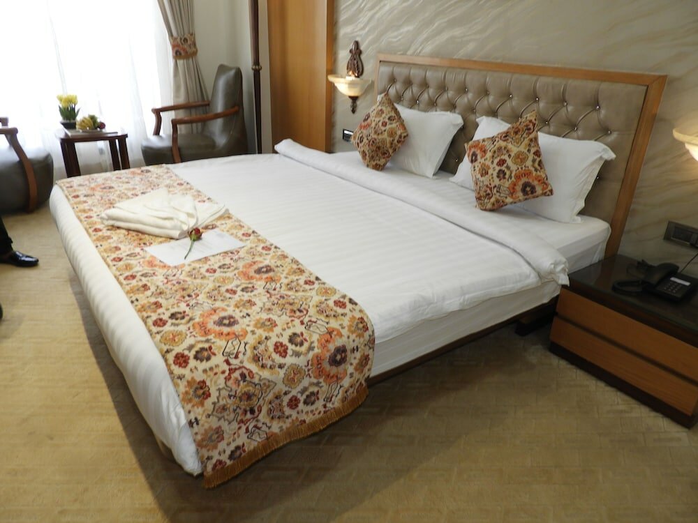 Фото Hotel Jannat Celebration