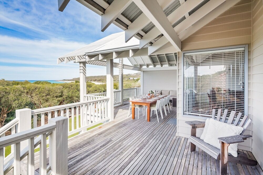 Фото Beachfront House