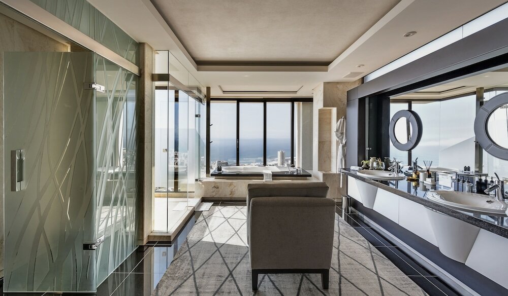 Фото Moondance Villa & Suites