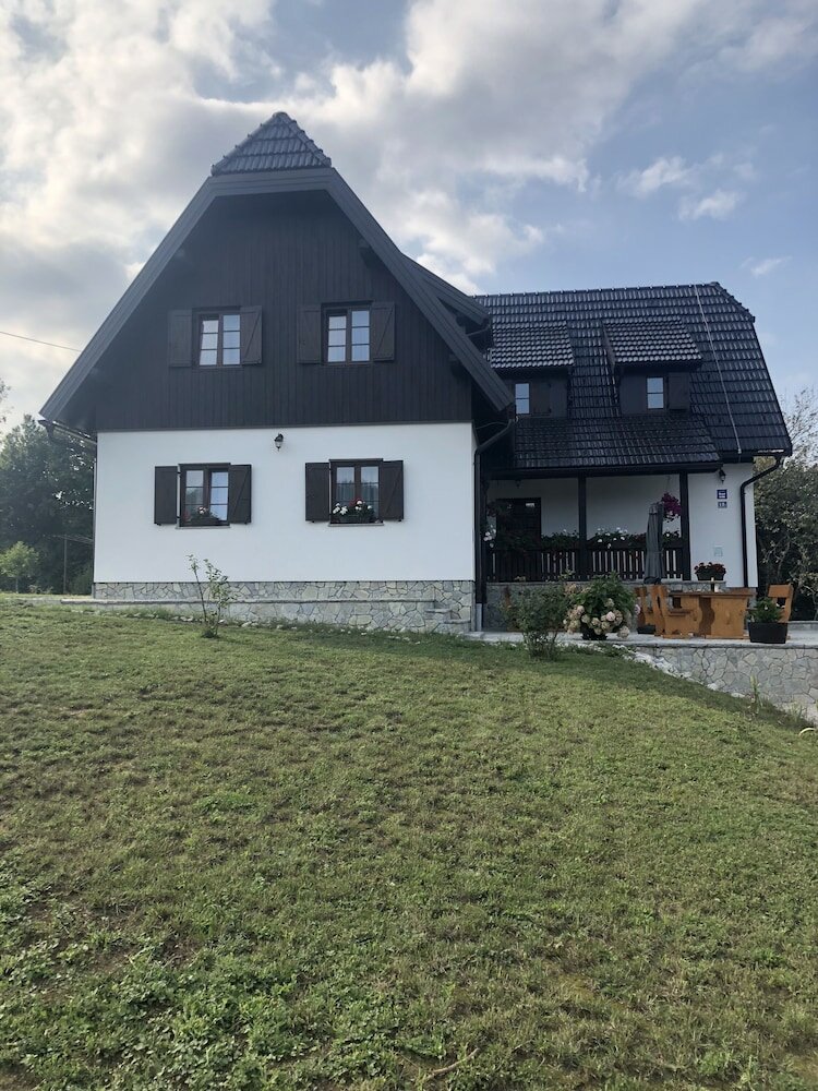 Фото House Flora