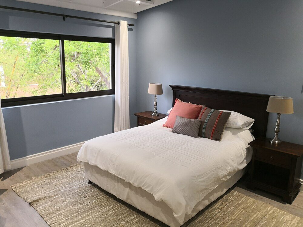 Фото The Embassy