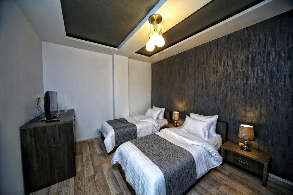 Фото Continental Hotel