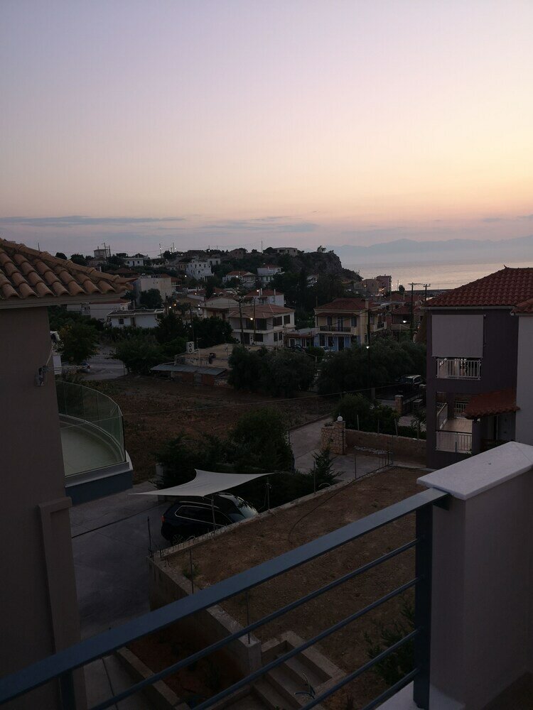 Фото Ammos Luxury Suites