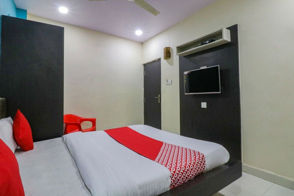 Фото Oyo 47586 J J Residency