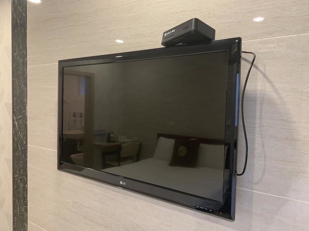 Фото Jiaoxi Hot Springs Hotel