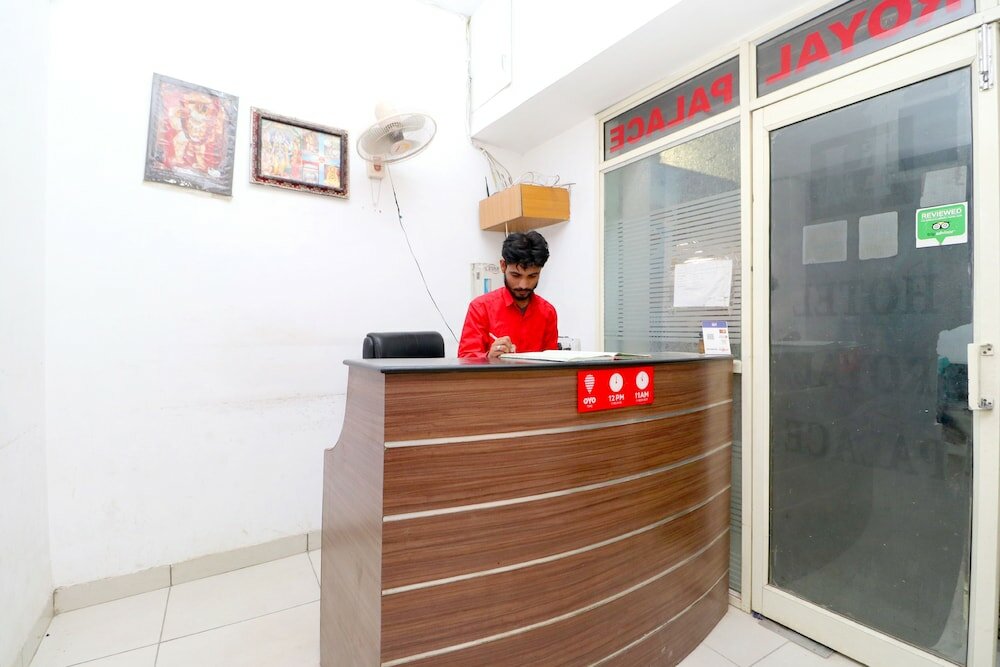 Фото Oyo 37663 Hotel Royal Palace