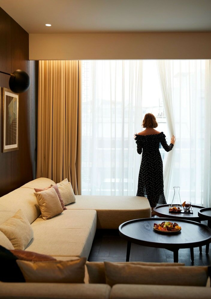 Фото Brown Acropol