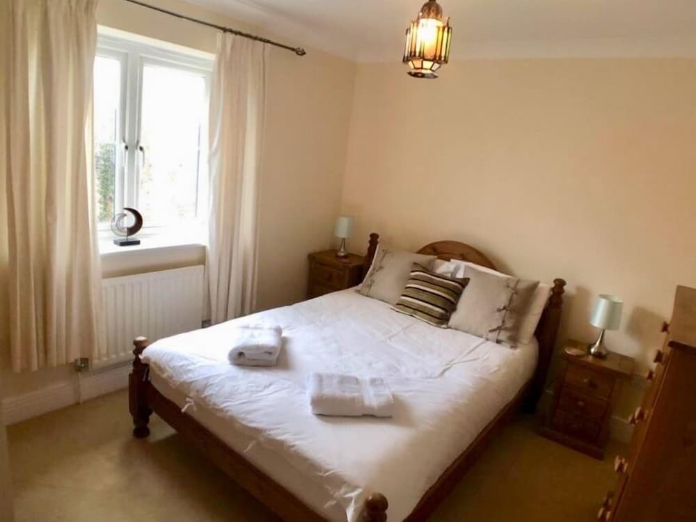 Фото Spacious House in Jericho Oxford