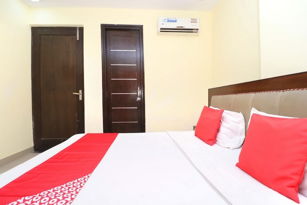 Фото Oyo 39635 Hotel Shree Om