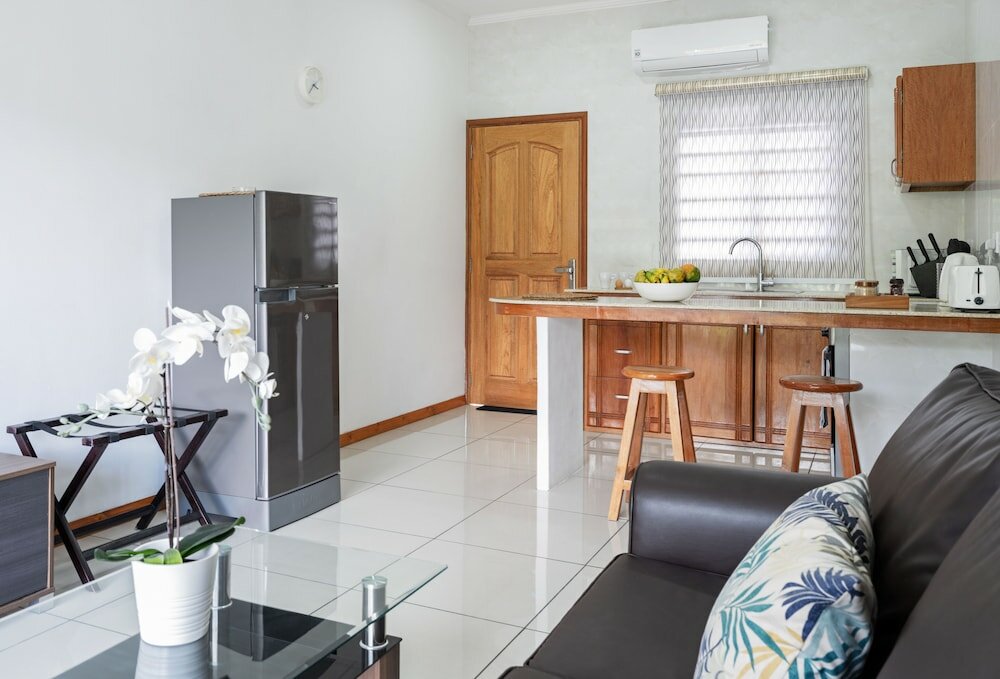 Фото Creole Breeze Self Catering Apartments