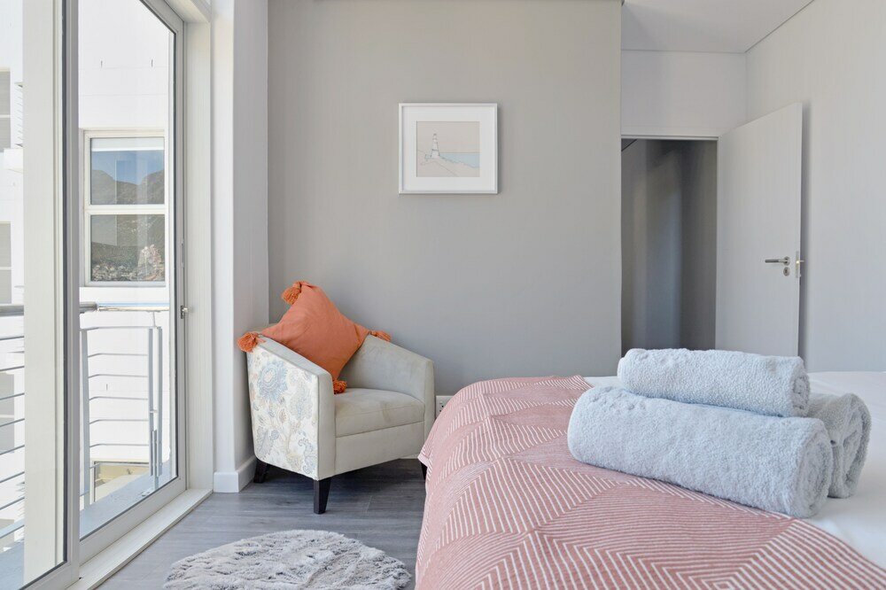 Фото Naomi by Stay Amazing