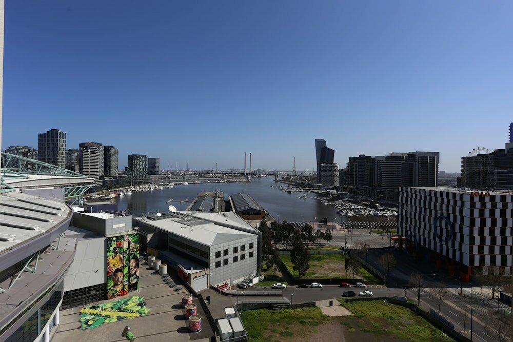 Фото ReadySet Apartments at Stadium