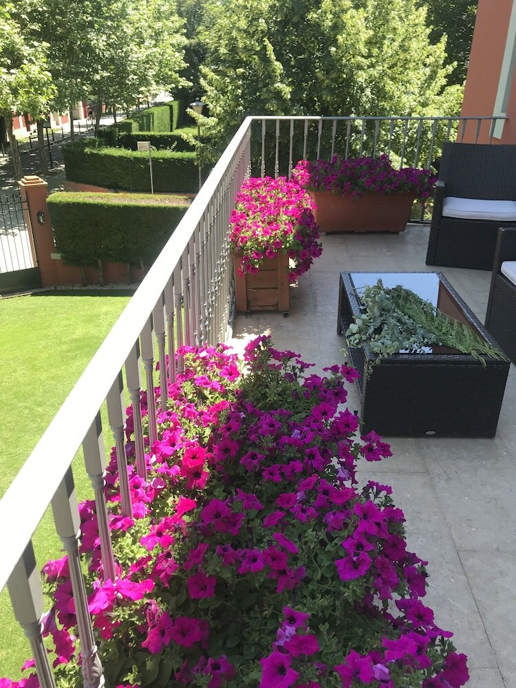 Фото Apartamentos la Torreta del Llac