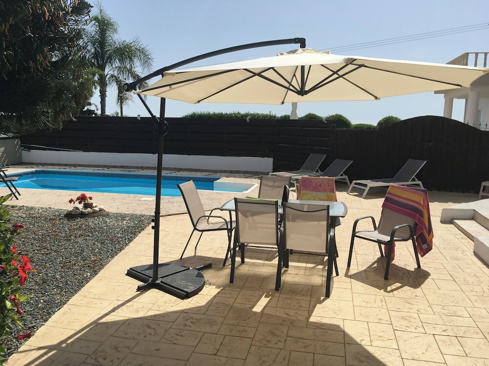 Фото 3 Bed Villa 10 Minutes Drive From Beautiful Beach