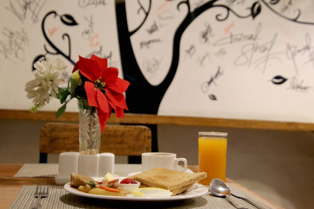 Фото Hotel Four Eyes