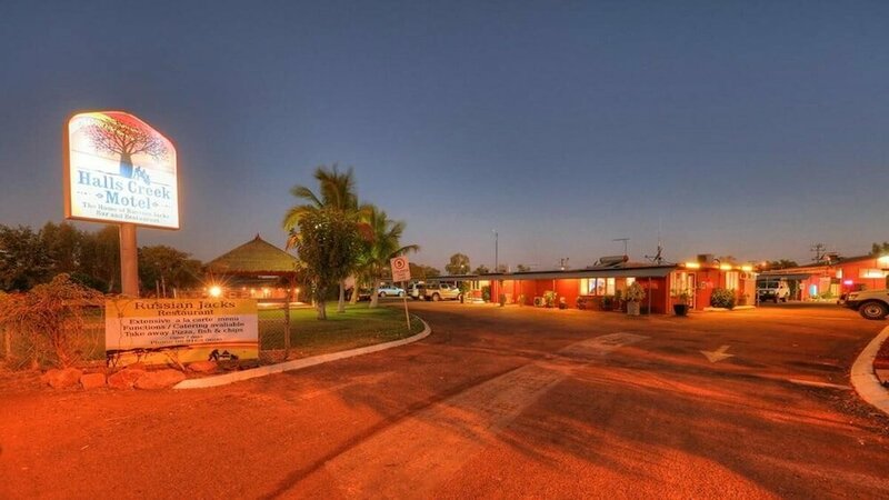 Гостиница Halls Creek Motel