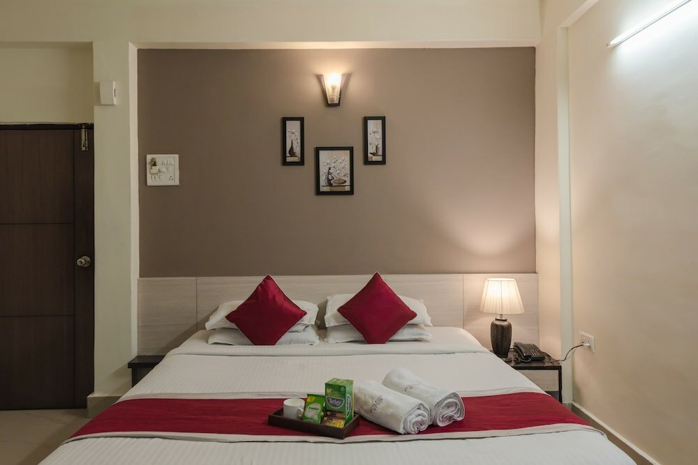 Фото Hotel Roopa