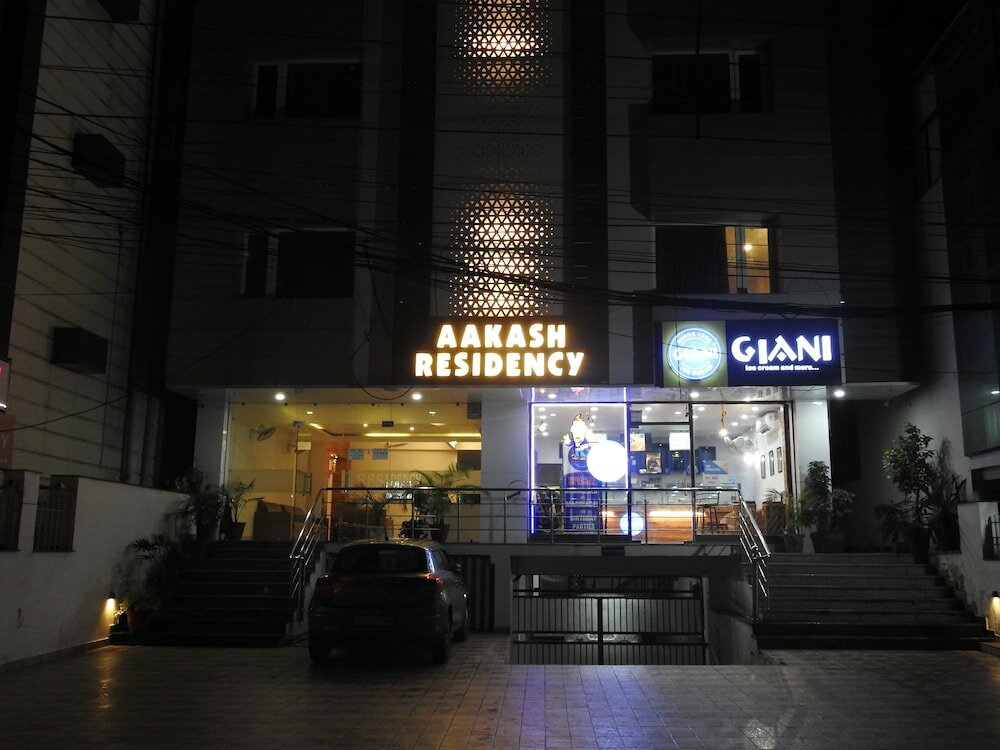 Фото Hotel Aakash Residency