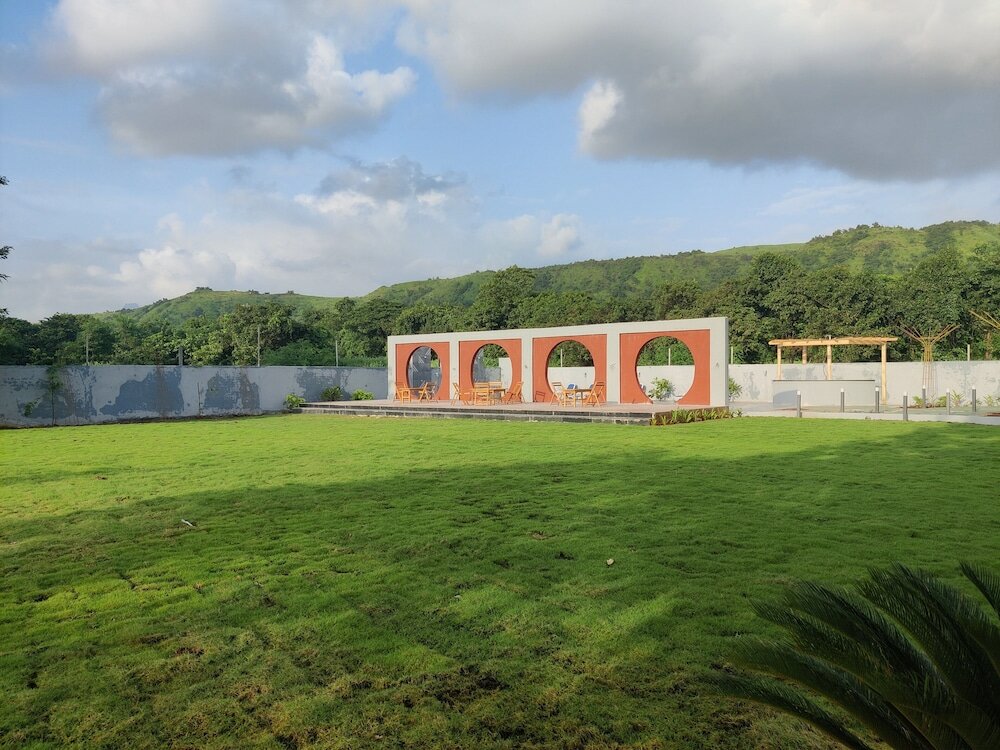 Фото Pushp Vatika Resort & Lawns