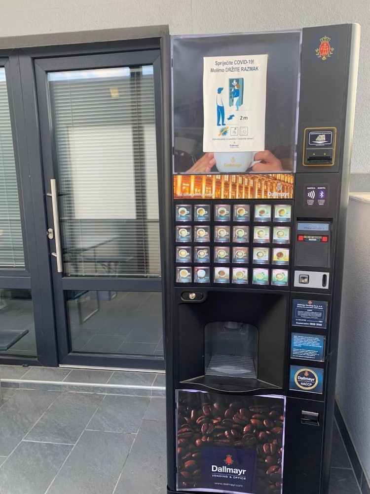 Фото Filipovic rent a car & apartments