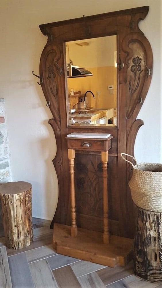 Фото Victoria's Country Apartments