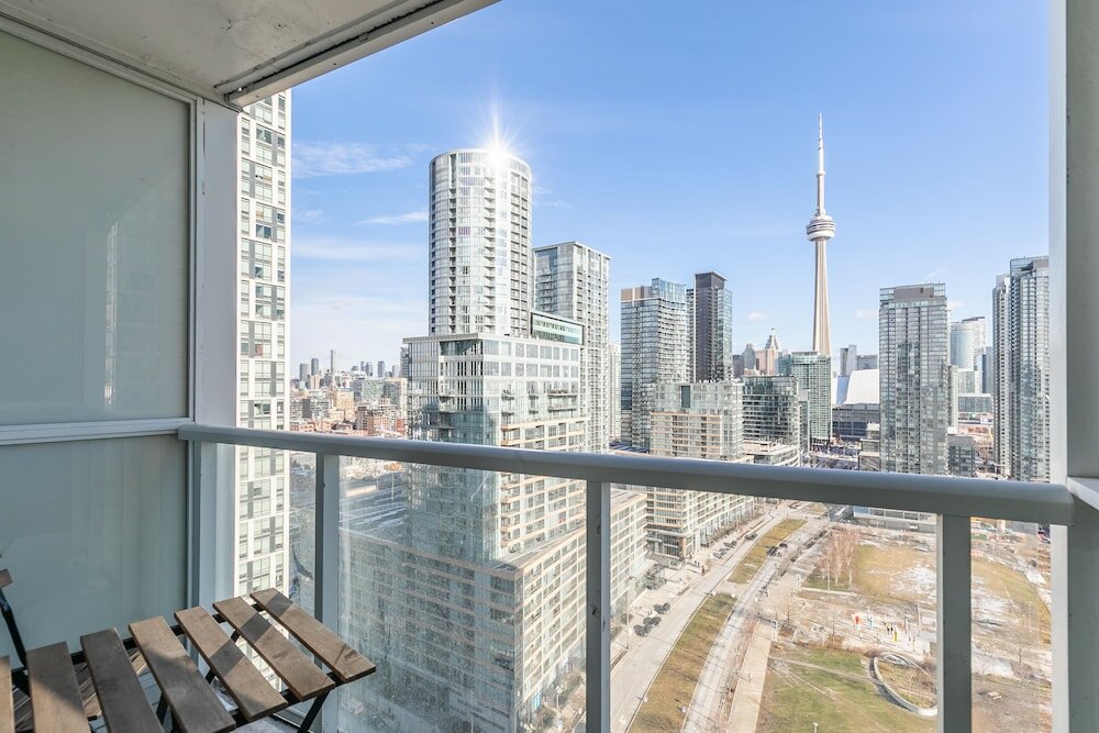 Фото Simply Comfort Stunning Downtown Condos