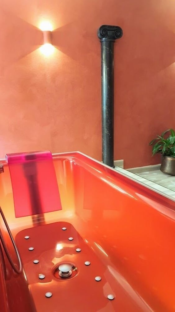 Фото The Queen Tower