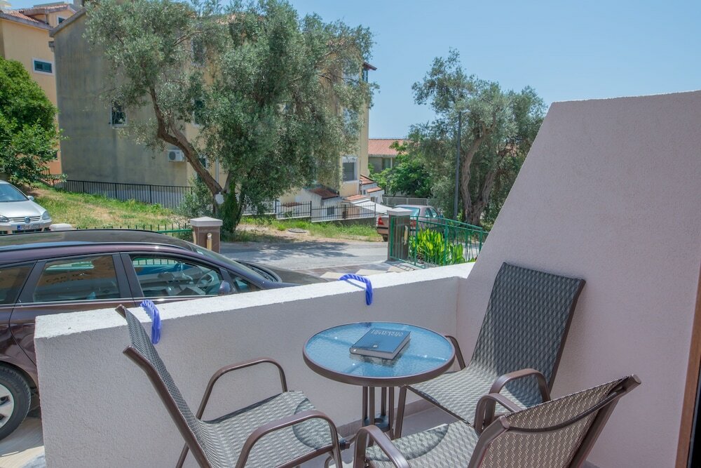 Фото Jovan Apartments