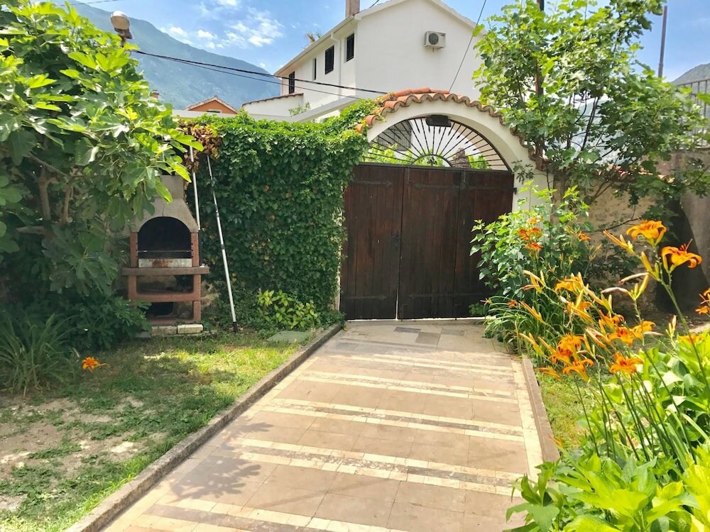 Фото Apartments Ivanišević