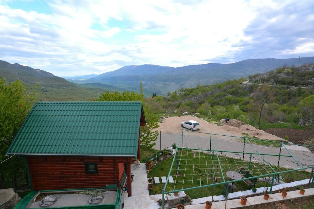 Фото Holiday Homes & Bungalows Povija