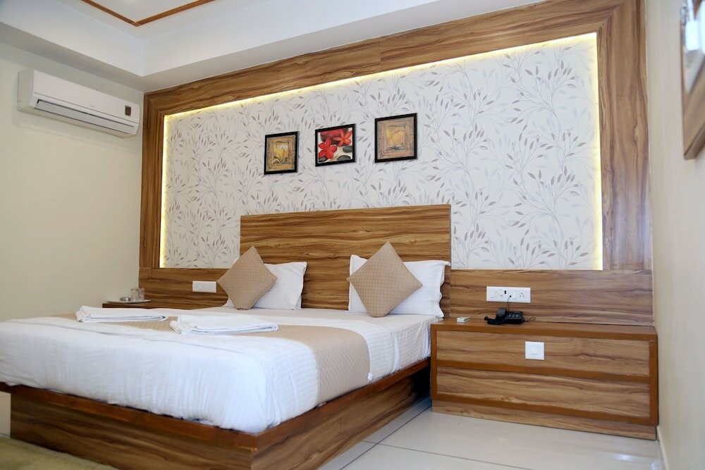 Фото Отель Shobhna Palace by Sky Stays