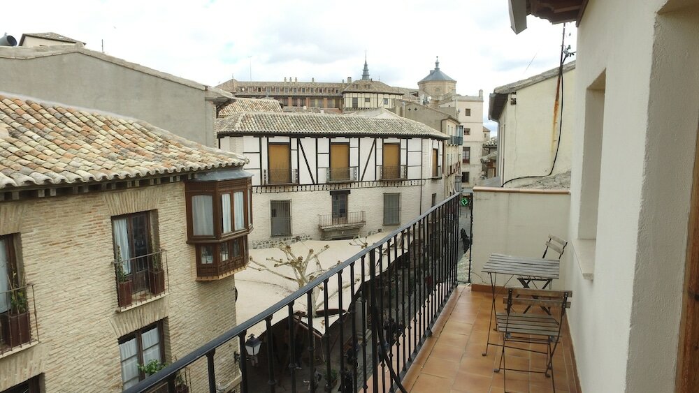 Фото Hostal Santo Tomé