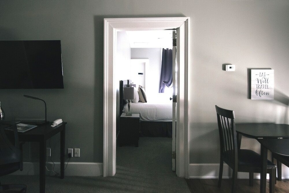 Фото The Continental Hotel