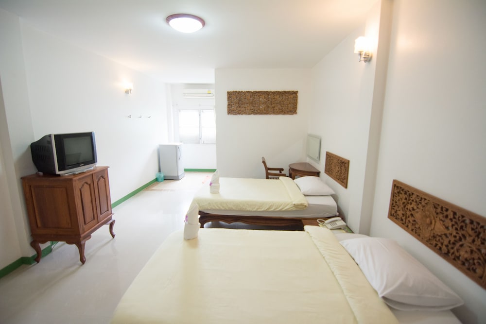 Фото Wattana Village Resort