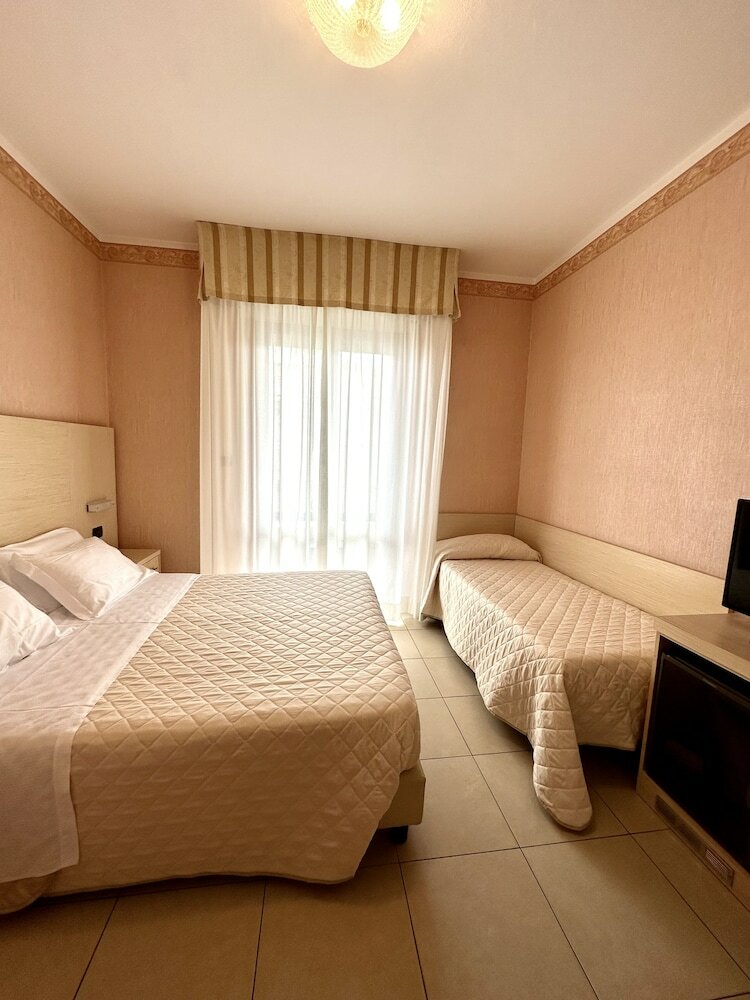 Фото Hotel Metropole