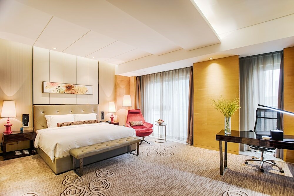 Фото Vaya International Hotel