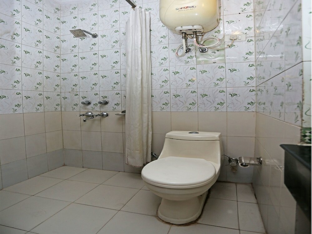 Фото Oyo 1879 Hotel Imperial Inn