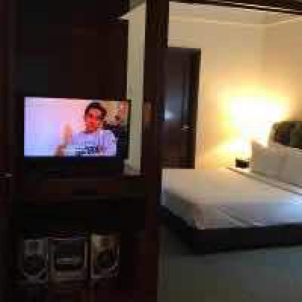 Фото Capital Service Suites at Times Square