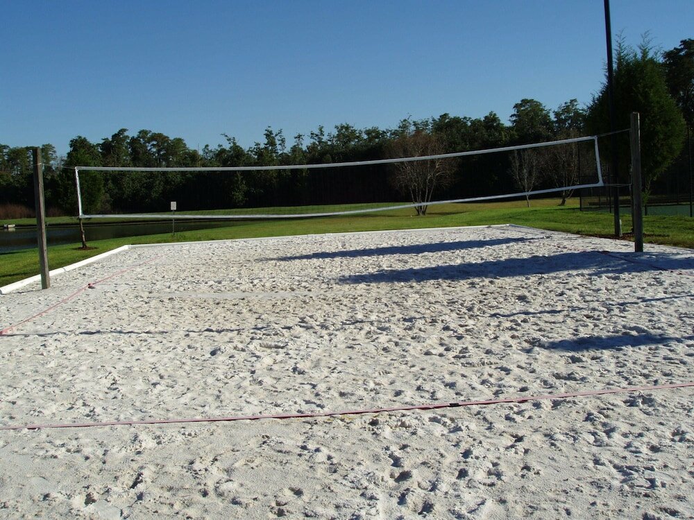 Фото Near Theme Parks! Gorgeous 3 Br Town Home, Splash Park, Pool, Lake, And More!