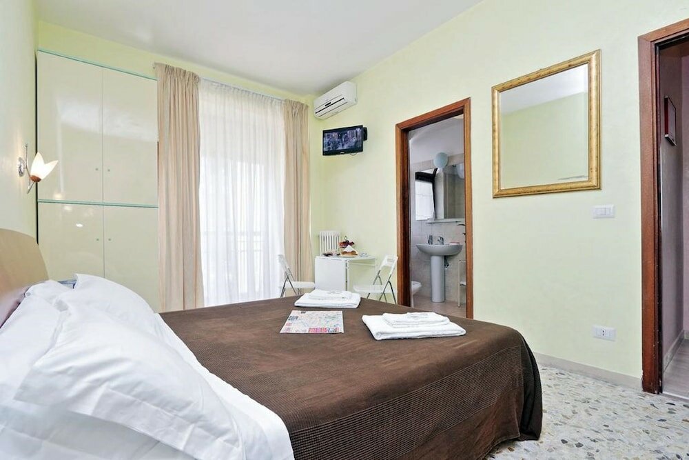 Фото La Stazione Del Vaticano