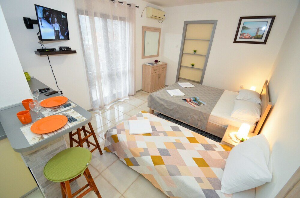 Фото Apartments Risan