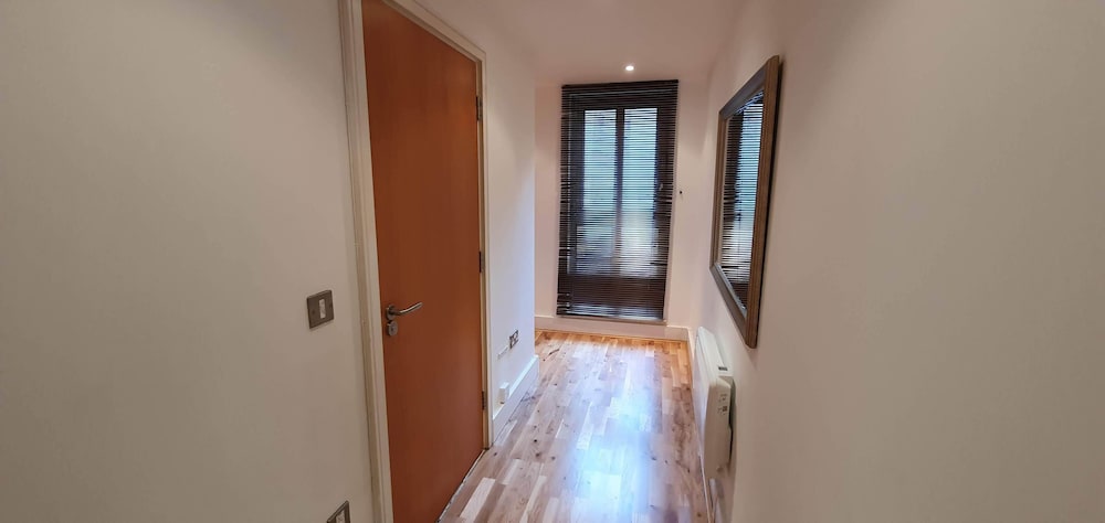 Фото Still Life Tower Hill Executive