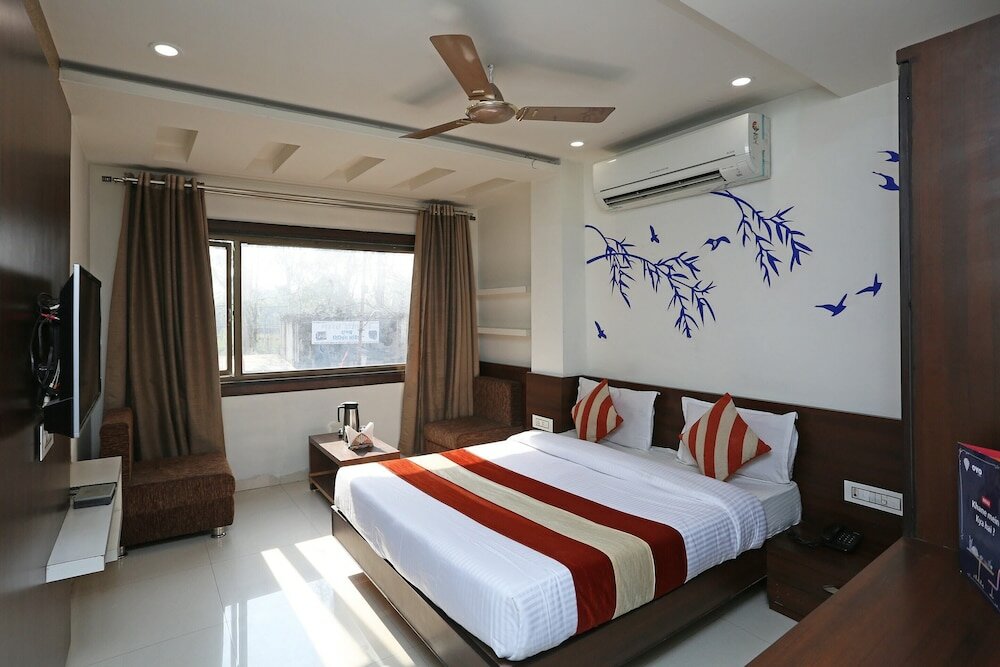 Фото Oyo Bho034 Hotel Ashirwad Regency