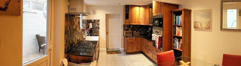 Фото Highbury House Apartment