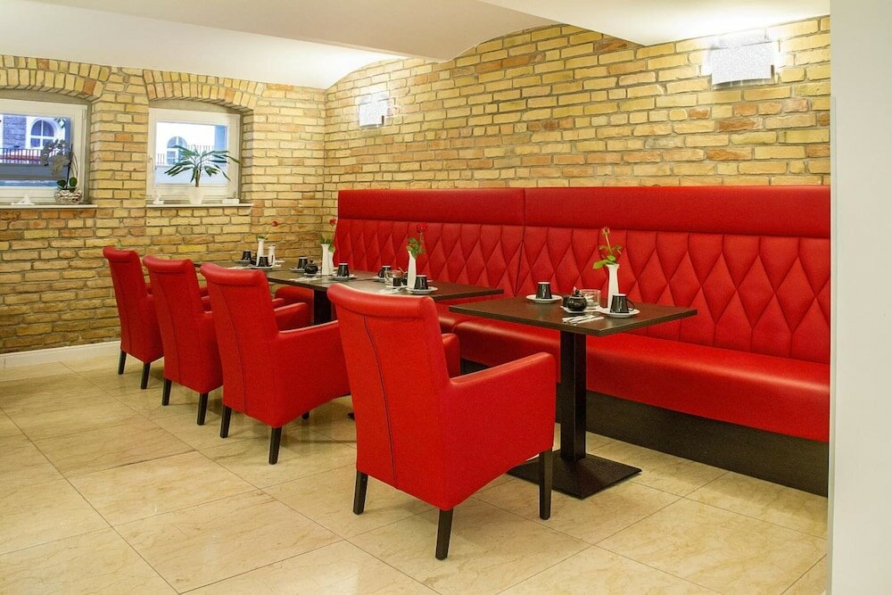 Фото Hotel & Pension Villa Laluna